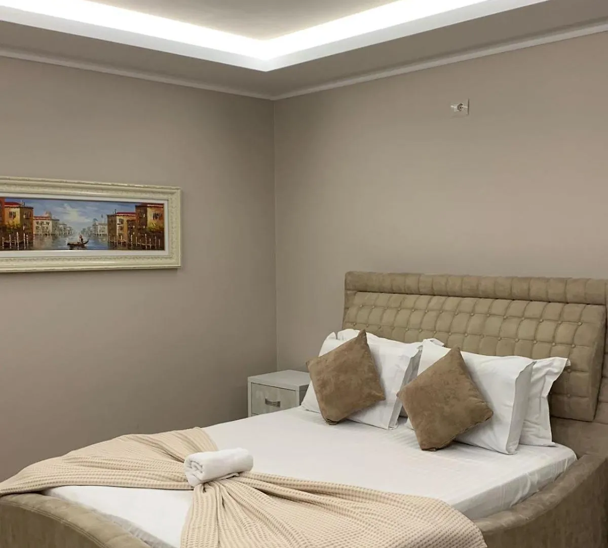 Vila Park Hotel 1 Tirana