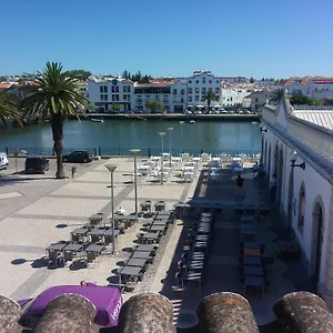 Oskar's Pensión Tavira